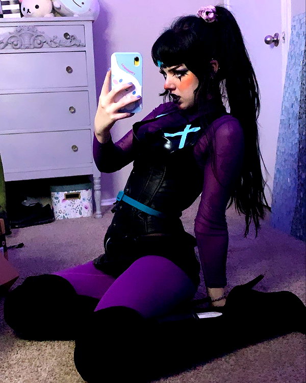 yeahimcaroline instagram image archive image