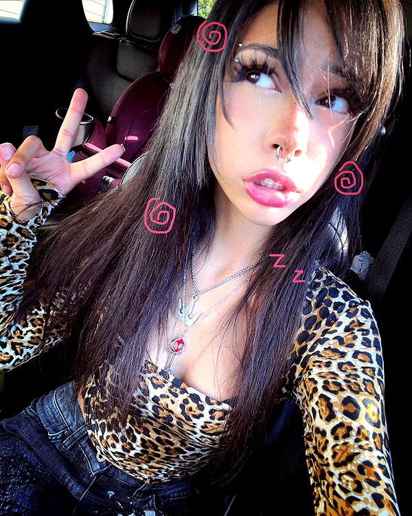 twodollie instagram image archive image