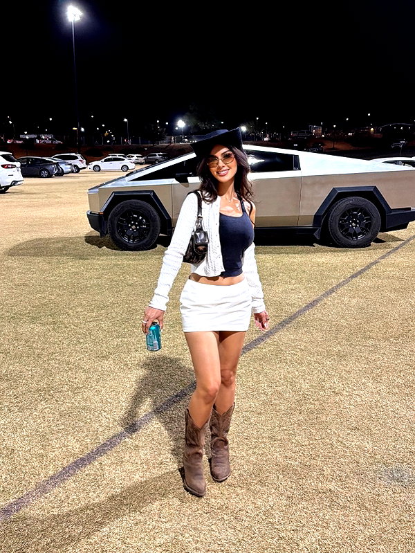 sssniperwolf instagram image archive image
