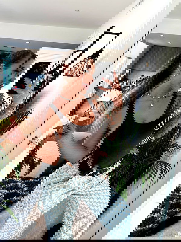 itshayleydavies itshayleydavies archive image