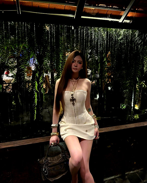 lyhythuedoxinh instagram image archive image