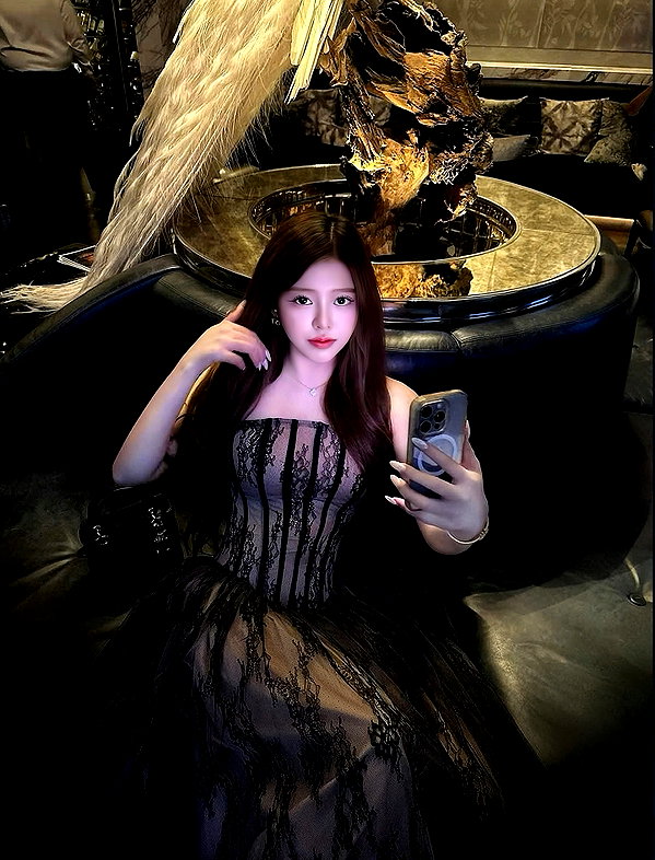 lyhythuedoxinh instagram image archive image