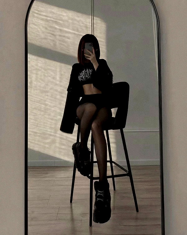 iiren_z instagram image archive image