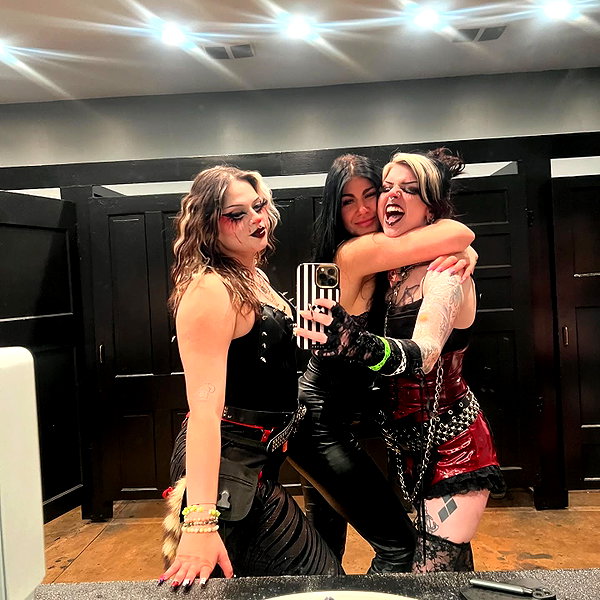 yeahimcaroline instagram image archive image