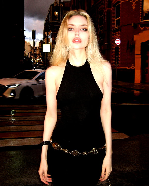 alien.hanna instagram image archive image