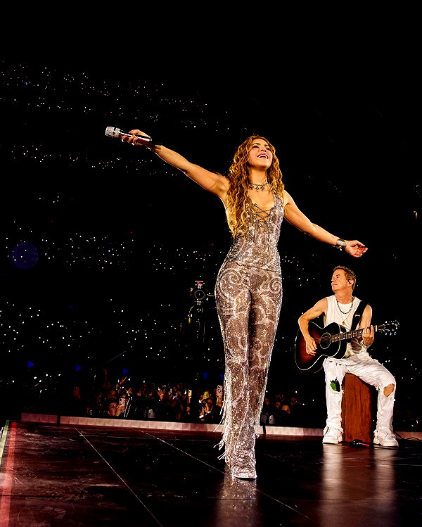 shakira instagram image archive image