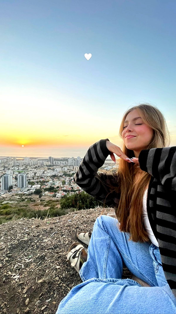 mishel_d_ instagram image archive image