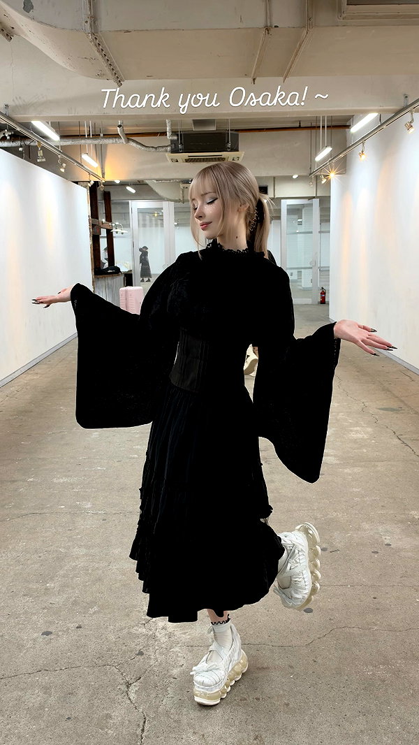 alina_thedoll instagram image archive image