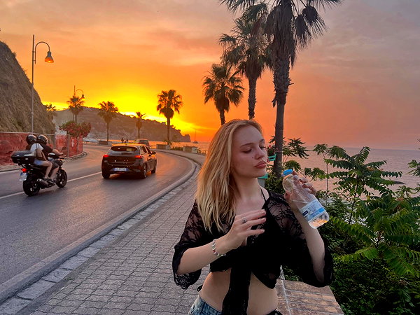leni.bahr instagram image archive image