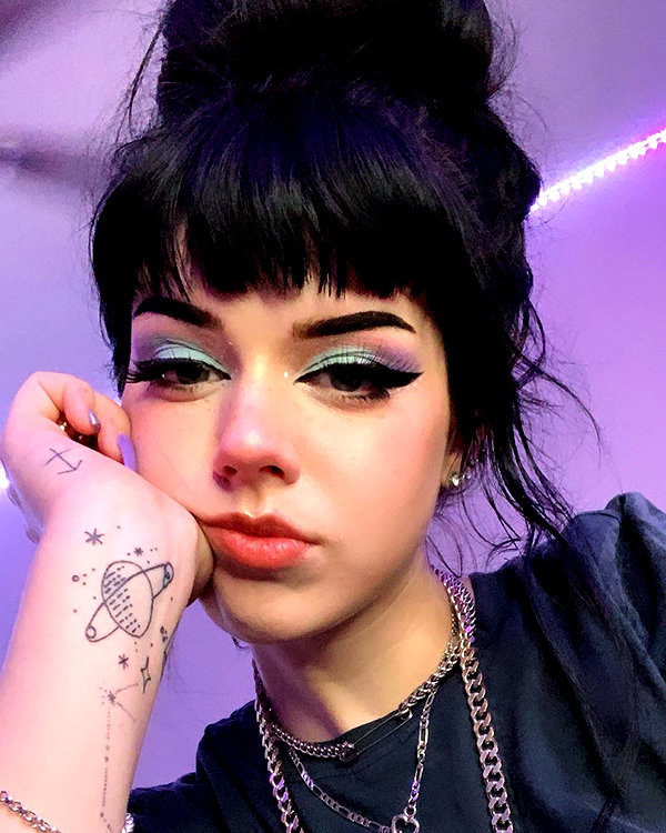 yeahimcaroline instagram image archive image