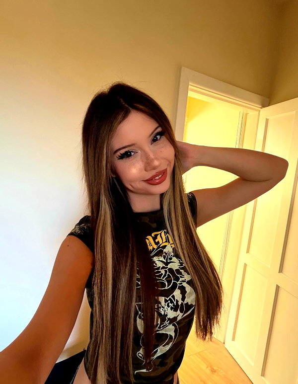 cherrycatxox instagram image archive image
