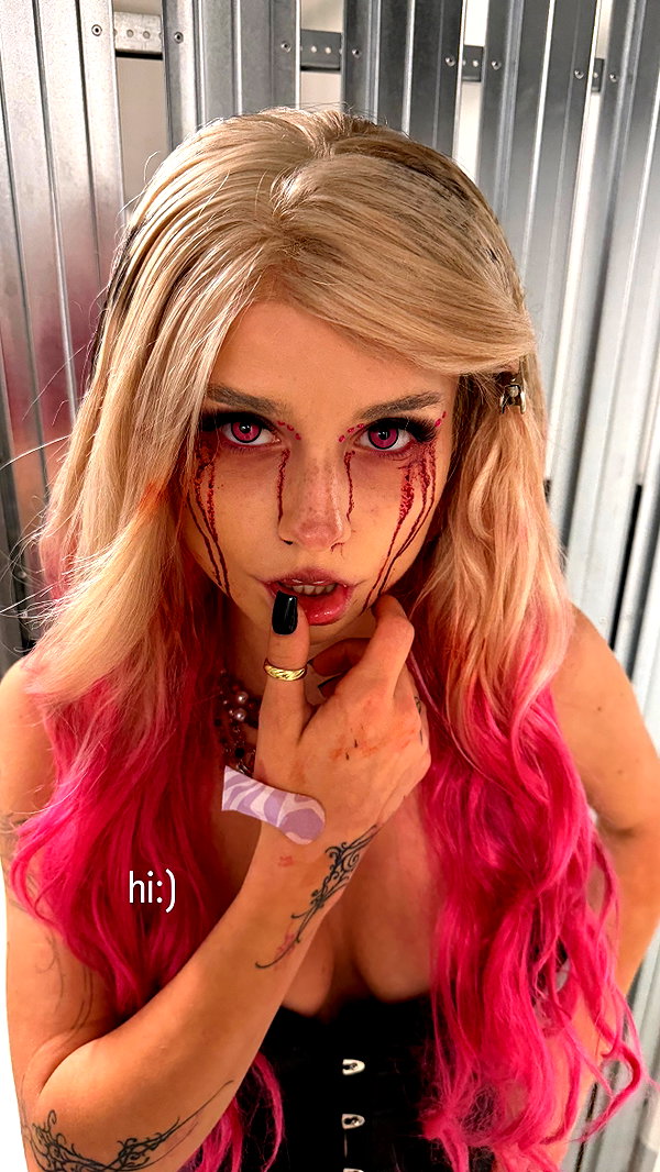Archived image from @bymonamarie on Instagram