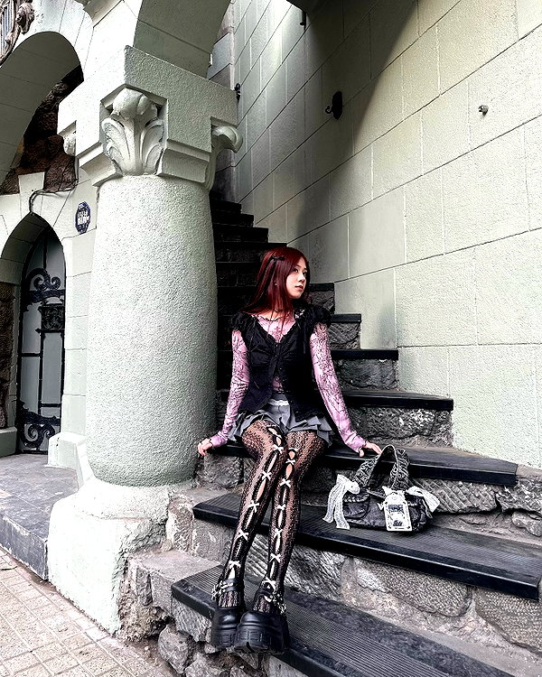 is2tian instagram image archive image