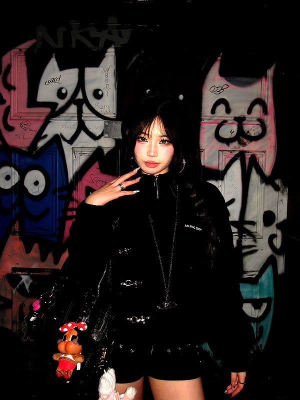 joycee.e instagram image archive image