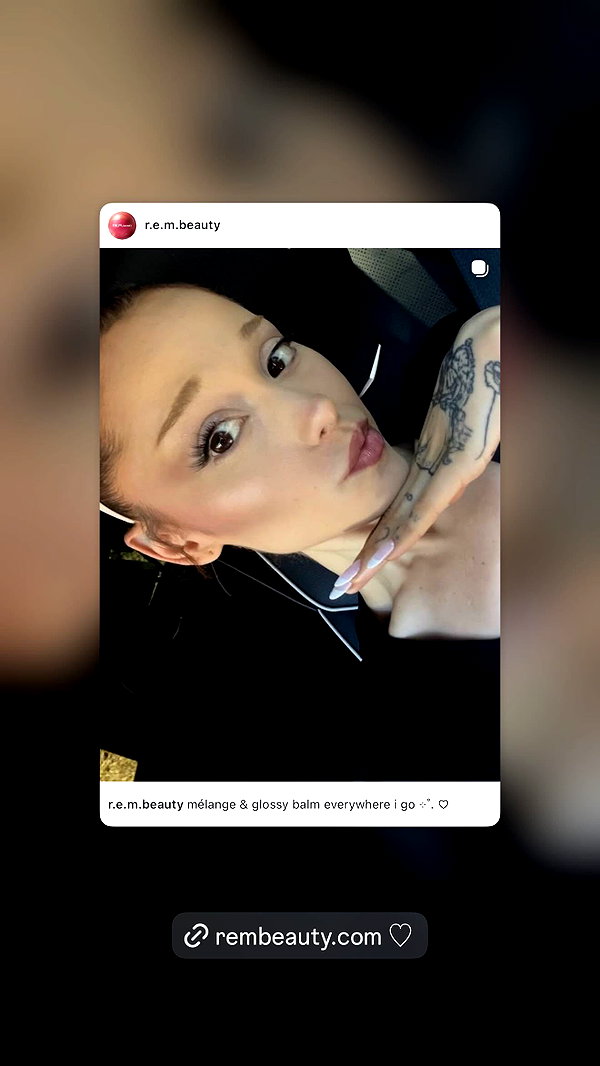 arianagrande instagram image archive image