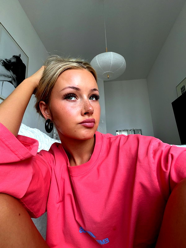 lilih instagram image archive image