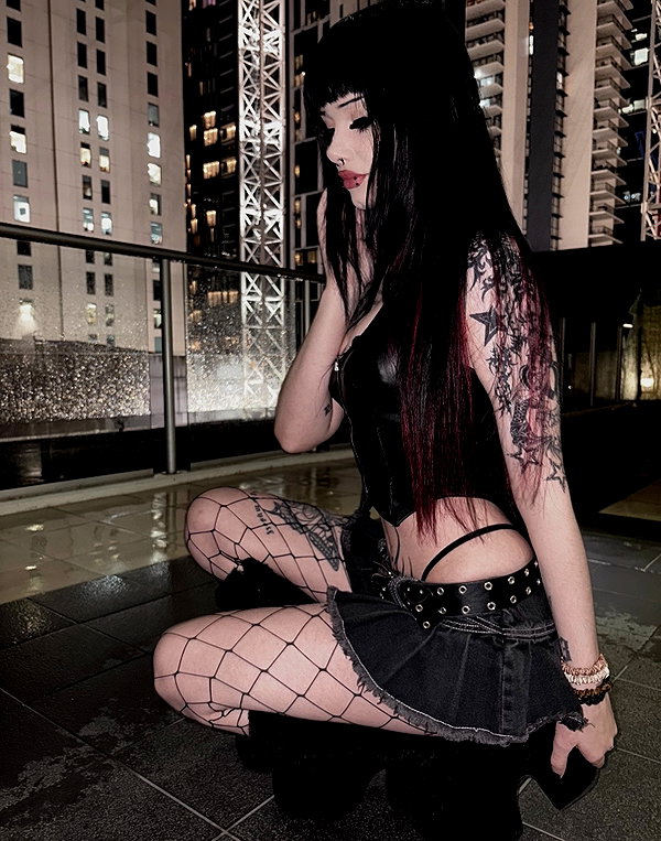 livindeadyaz instagram image archive image