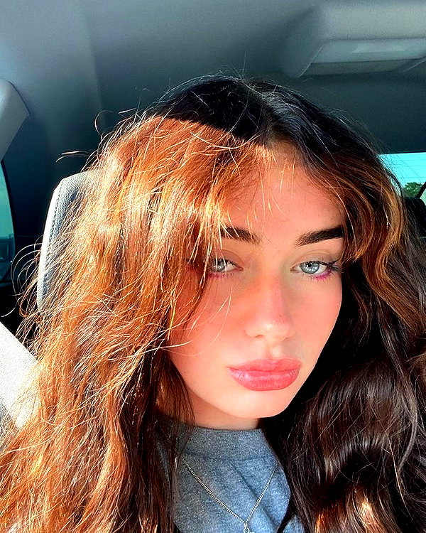 baddiesessence instagram image archive image