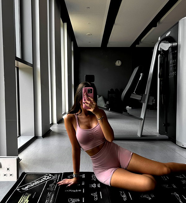 zoeliss instagram image archive image