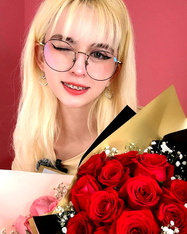luly1980s instagram image archive image