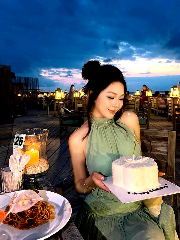 lyhythuedoxinh instagram image archive image