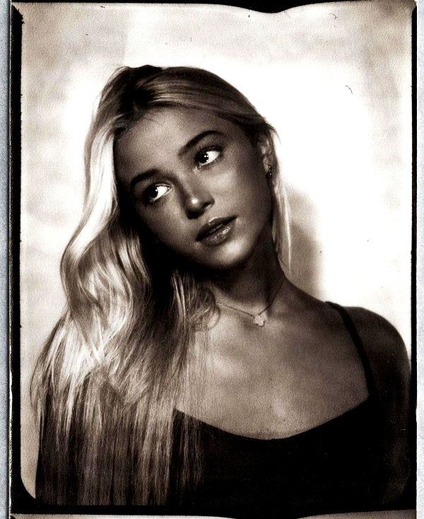 livvydunne instagram image archive image
