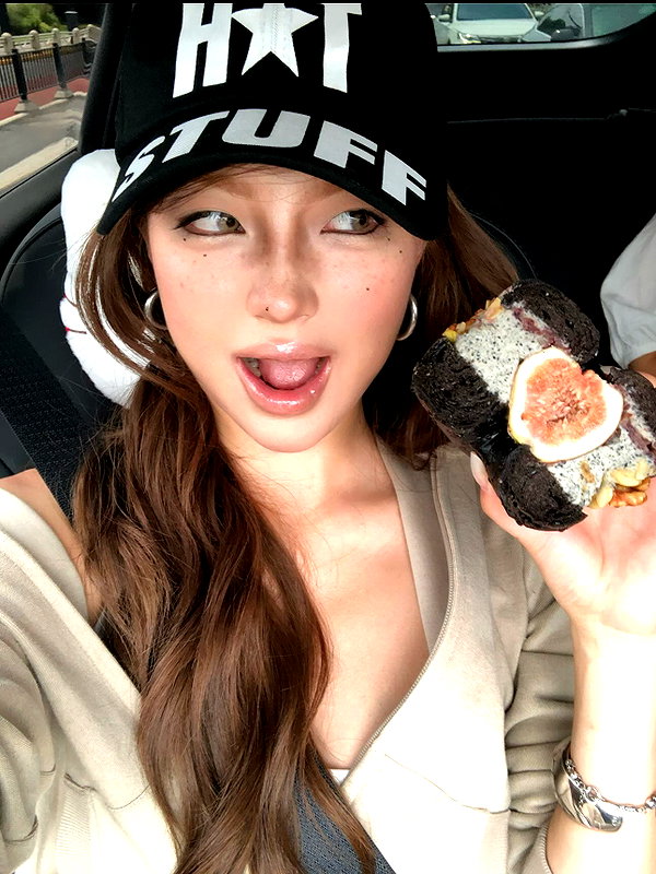 fair_mua instagram image archive image