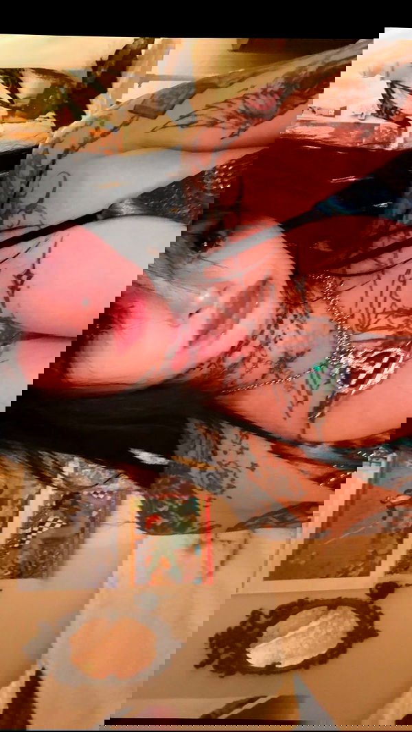 zommmbri zommmbri archive image