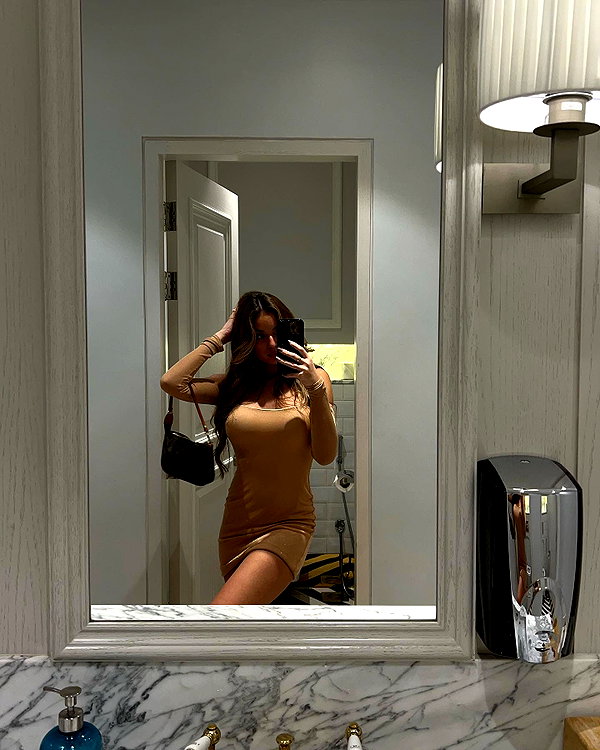 zoeliss instagram image archive image