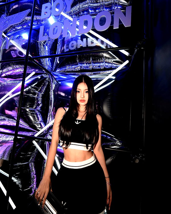 ll.lu1s instagram image archive image