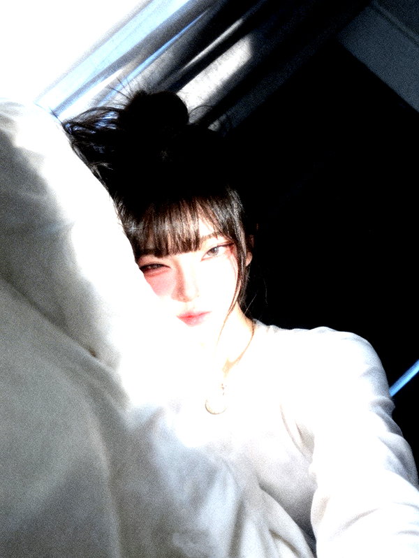 Archived image from @owol.xx on Instagram