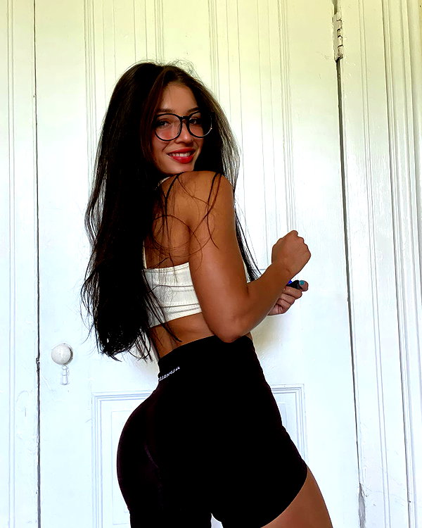 daniellebarnaa instagram image archive image