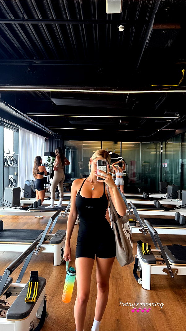 ella_netzer8 instagram image archive image