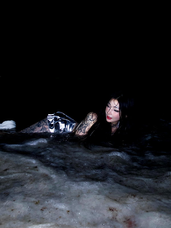 atlaseuu instagram image archive image