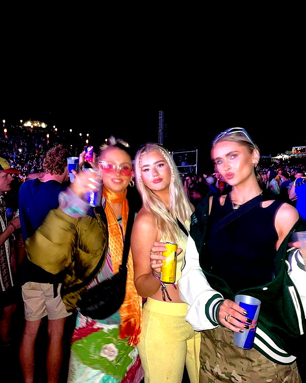 sophadophaa_ instagram image archive image