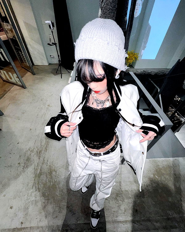 nixqq.425_ instagram image archive image