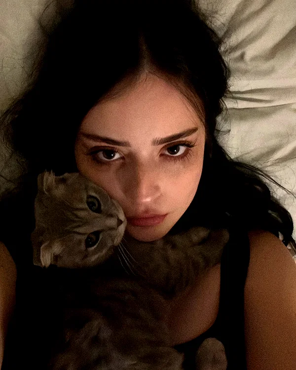 chica.niebla instagram image archive image