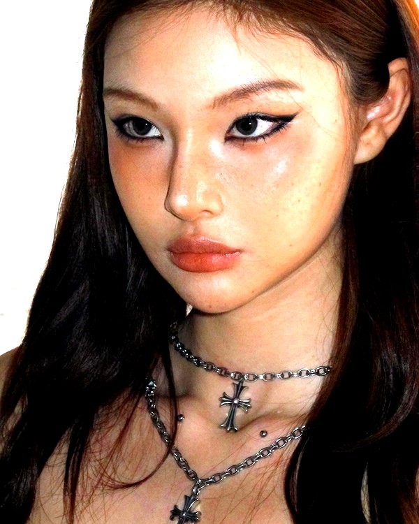 ll.lu1s instagram image archive image