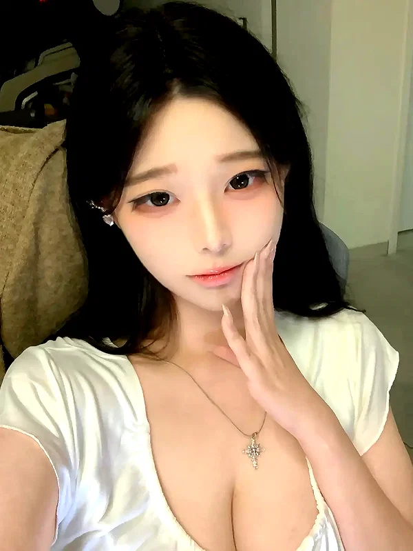 yingyinng_ instagram image archive image