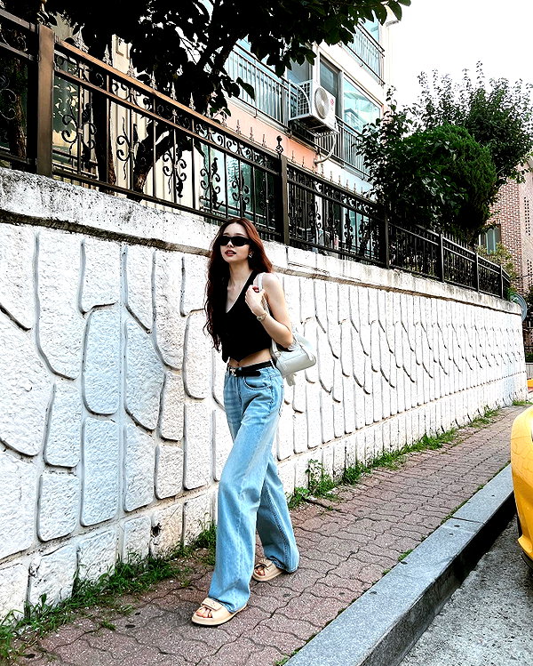 dear.zia instagram image archive image
