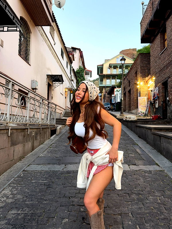 enikeeva_aliya instagram image archive image