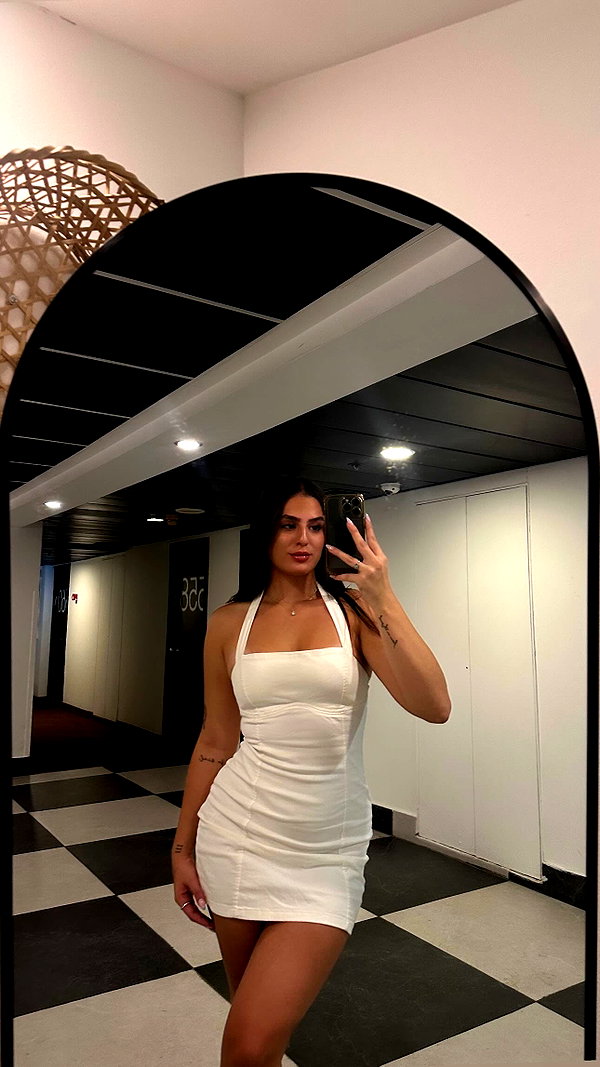 koralsarosi_ archive image