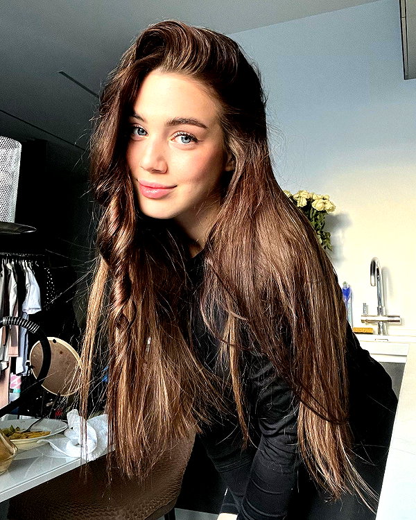 anna.utka22 instagram image archive image