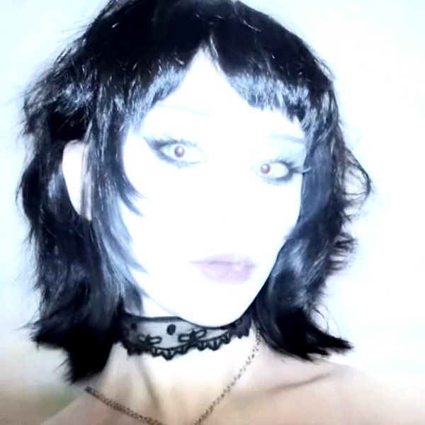 Archived image from @kk3tr1n4 on Instagram