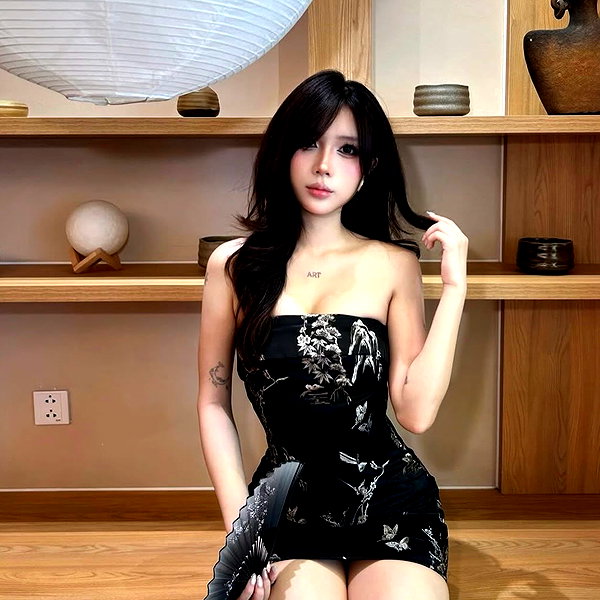 lyhythuedoxinh instagram image archive image