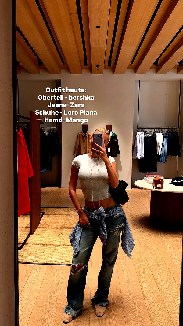 alexis.blond instagram image archive image