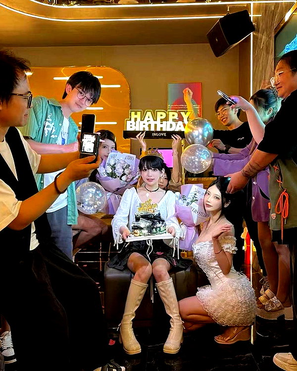 erokochiba instagram image archive image