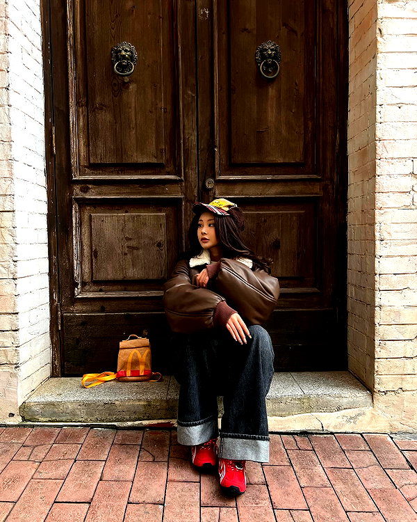 ll.lu1s instagram image archive image