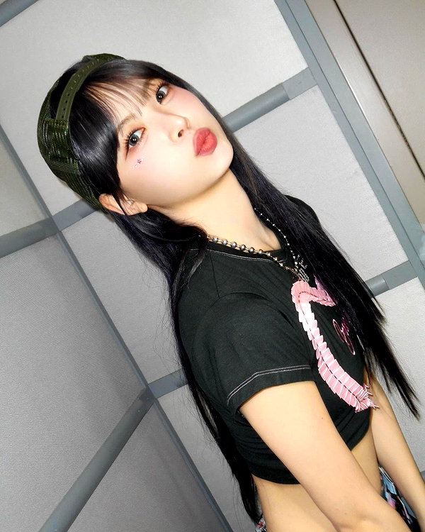 hhh.e_c.v instagram image archive image