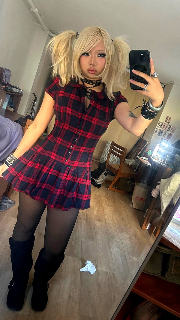 Archived image from @lovemeize on Instagram
